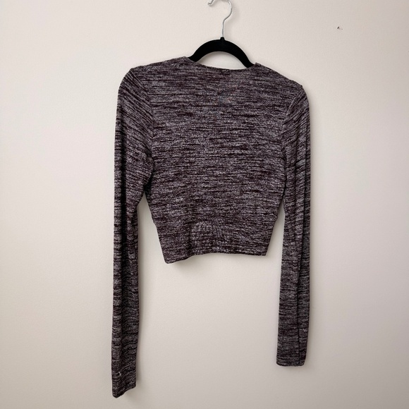 Aritzia Wilfred Deep V-Neck Knit Crop - Burgundy - Picture 5 of 5
